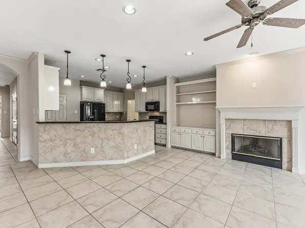 3238 Lazy Lake Ln, Montgomery, TX 77356