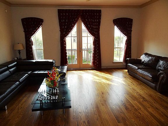 5th image of 18 Elderwood Dr
