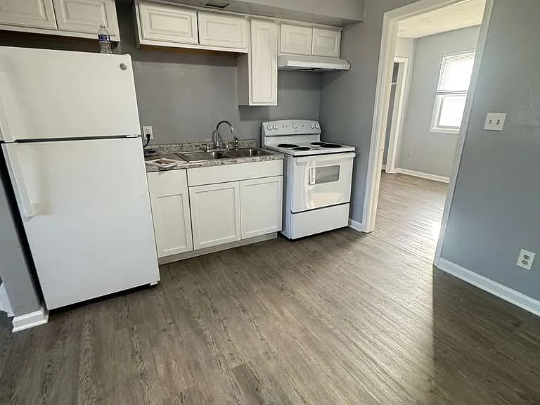 1328 Juniper Dr #7 — Photo 8