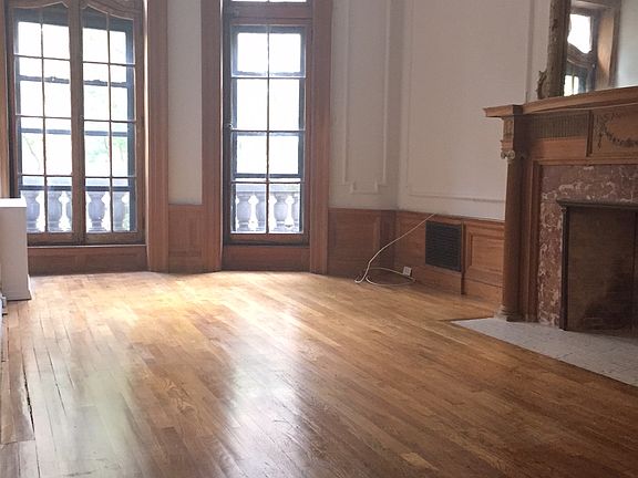 2nd image of 306 W 92nd St