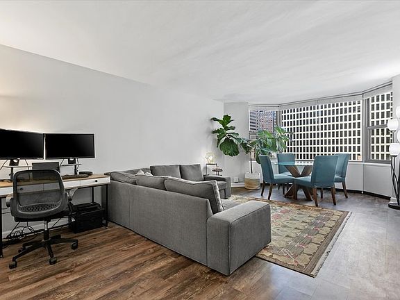 4th image of 535 N Michigan Ave APT 811