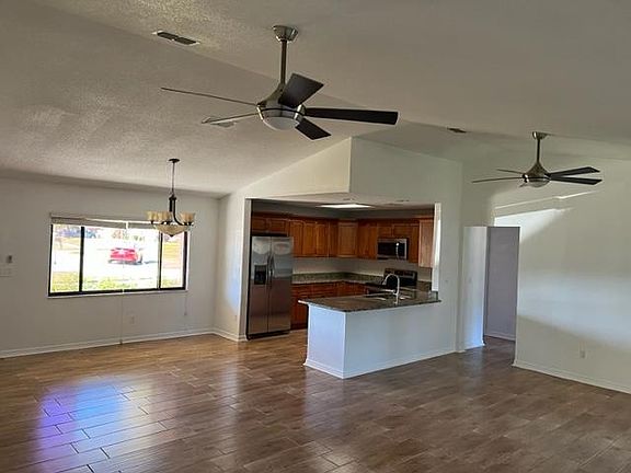 2nd image of 1081 Willow Wood Dr