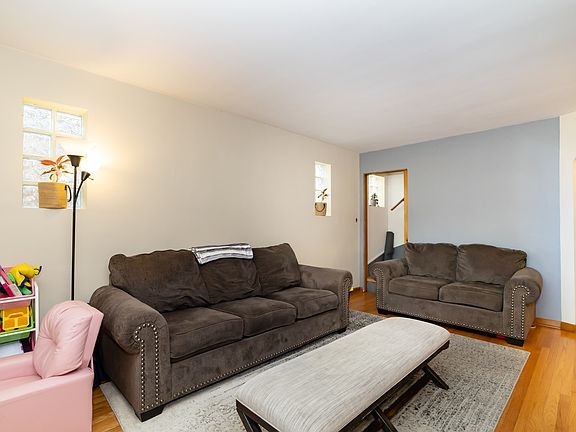 4th image of 5352 N Melvina Ave