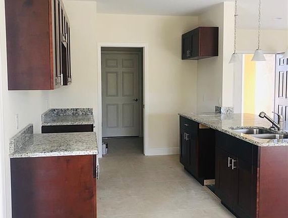 4th image of 3014 8th St W