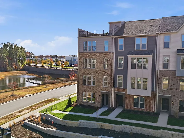 6920 Cosby Village Ter — Photo 5