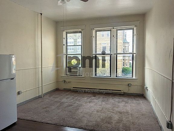 4th image of 601 1/2 Monroe Ave APT 1