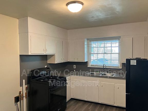 4th image of 8433 8th Ave S