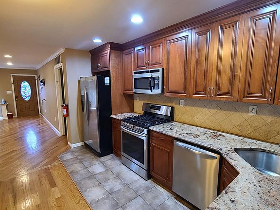3rd image of 1504 48th St #1