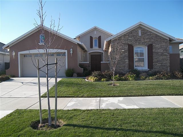 1st image of 2733 Heritage Park Ln