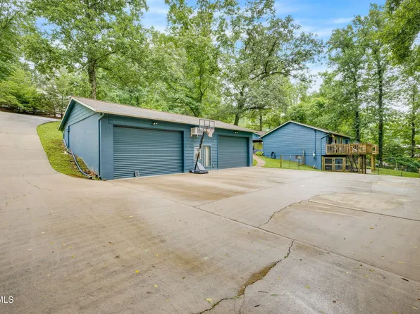 177 Aviation Dr, Elizabethton, TN 37643