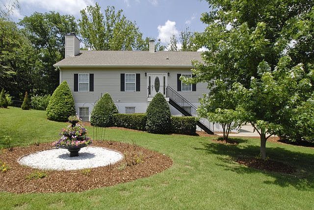 Front view of home