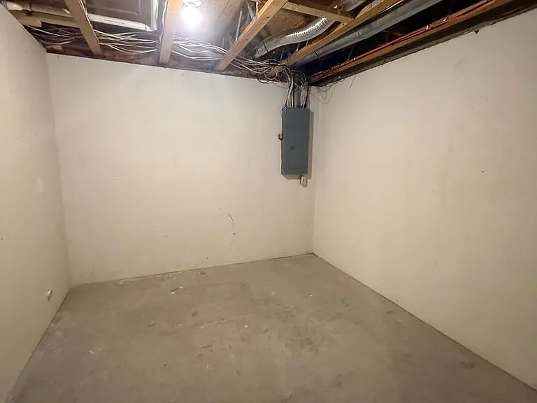 600 Mollies Way — Photo 28