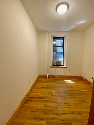 Rented by Manhattan Dwelling Corporation | media 19