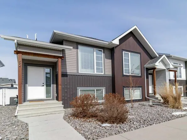 52 S Evergreen Way, Red Deer, AB T4P 3E5
