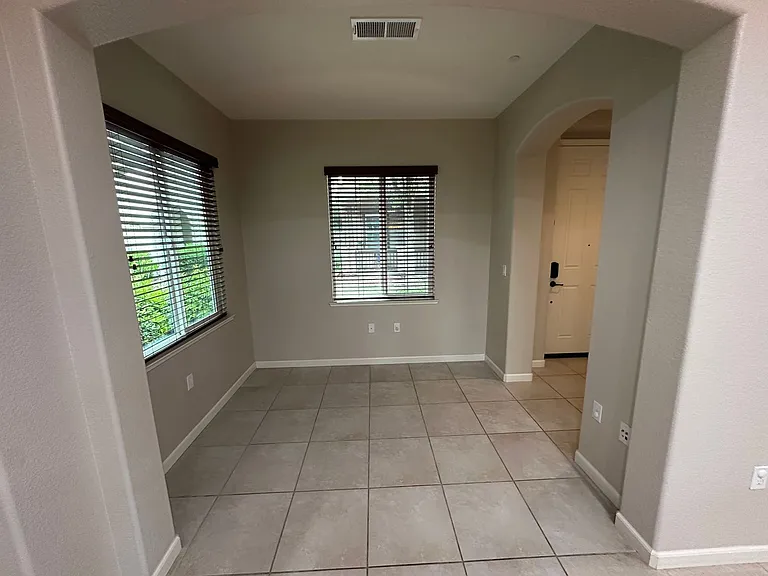 725 N Claret Ln — Photo 5