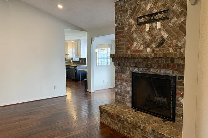 6318 Leaf Arbor Dr — Photo 6