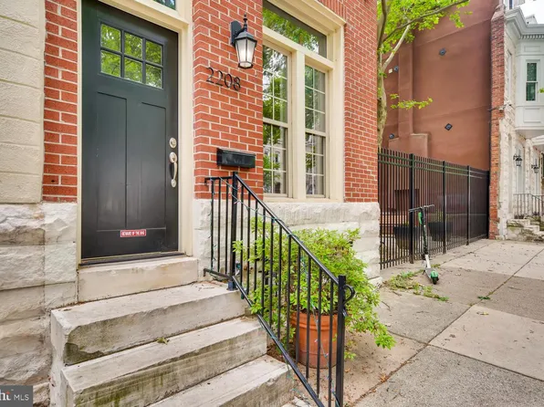 2208 Guilford Ave, Baltimore, MD 21218