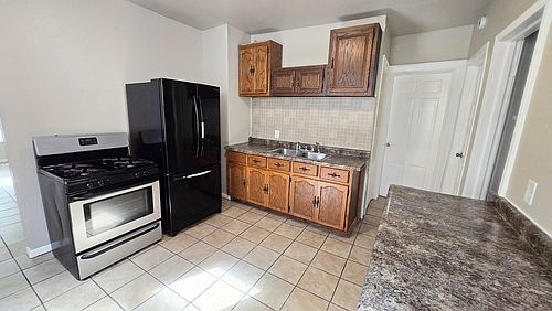 2nd image of 1446 N 37th St