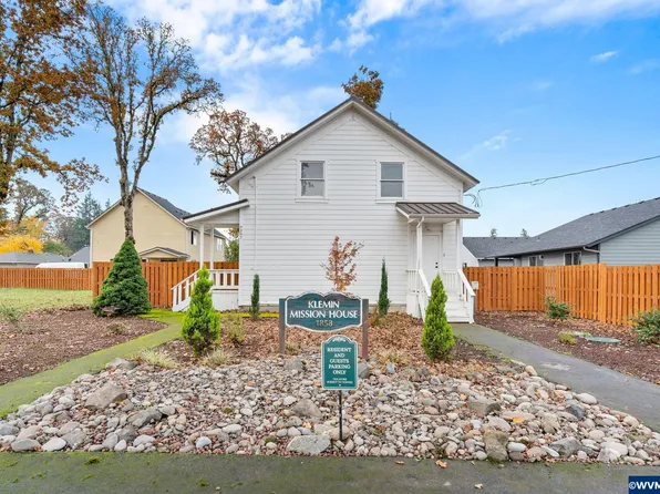 9277 Hope Ave NE, Salem, OR 97305