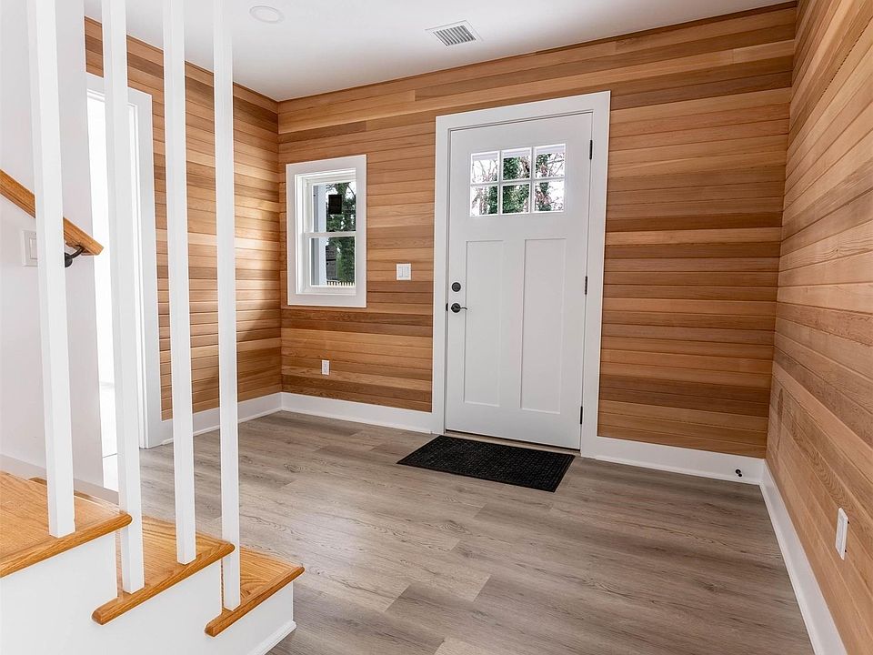 828 Flanders Rd, Flanders, NY 11901 Zillow