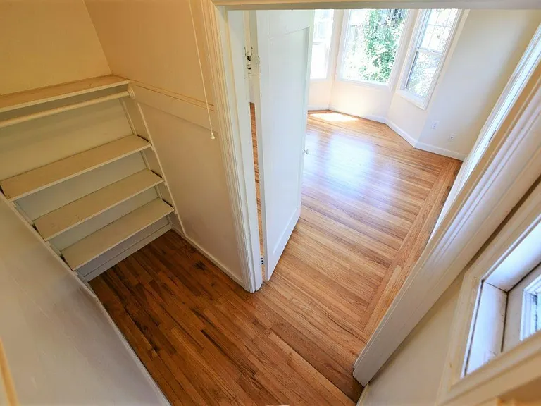 243 Athol Ave #15 — Photo 5