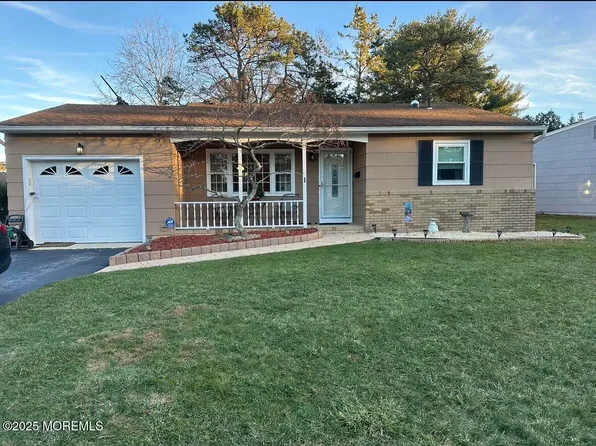 1 Cambridge Court, Berkeley, NJ 08721