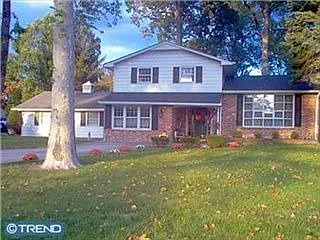 401 Holly Ave photo 1