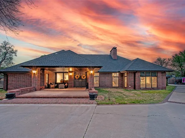 1105 SE Heritage Dr, El Reno, OK 73036