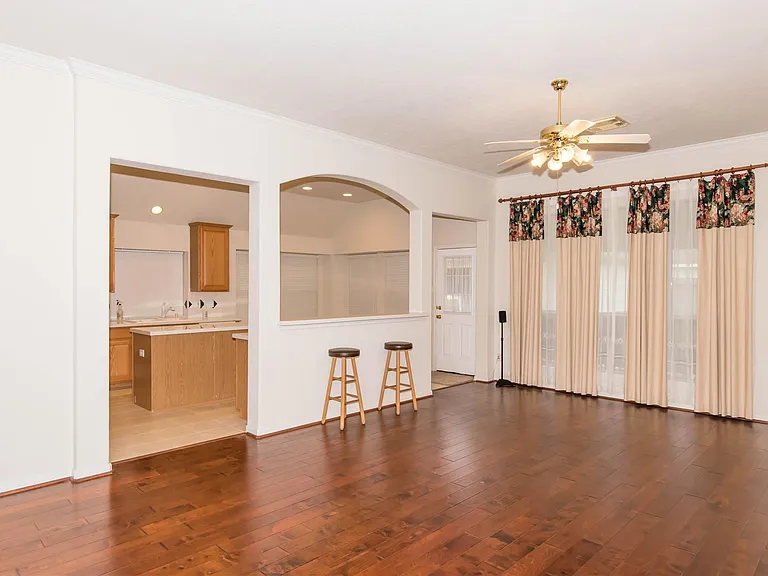 9115 Sunny Ridge Dr — Photo 8