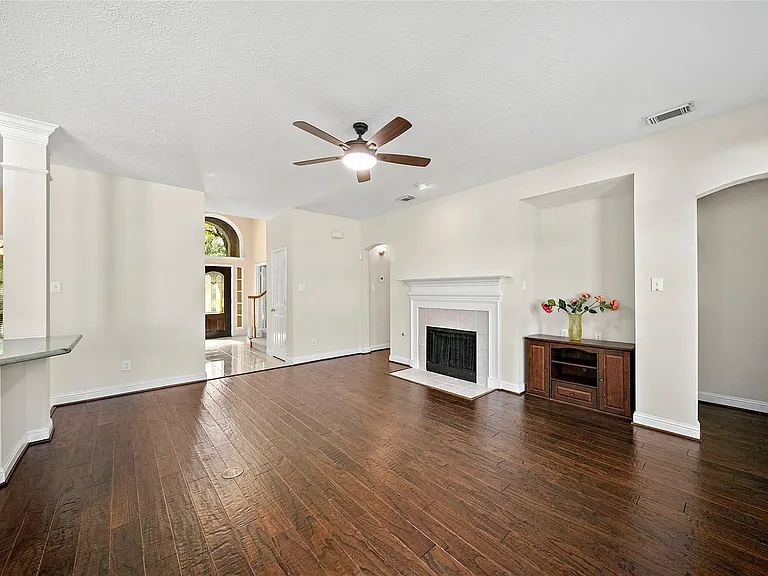 22430 Water Edge Ln — Photo 5