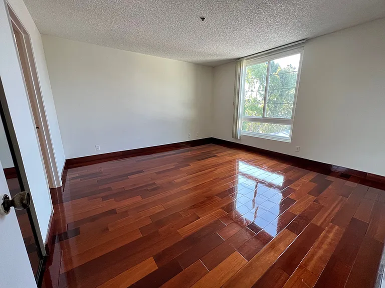 Westwood Concord — Photo 41