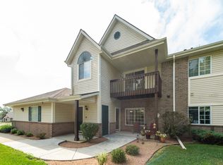 6936 Dale Dr, Racine, WI 53402