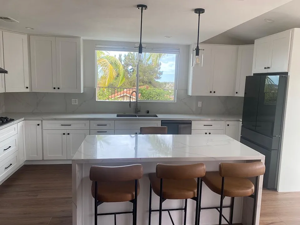 7918 Avenida Diestro