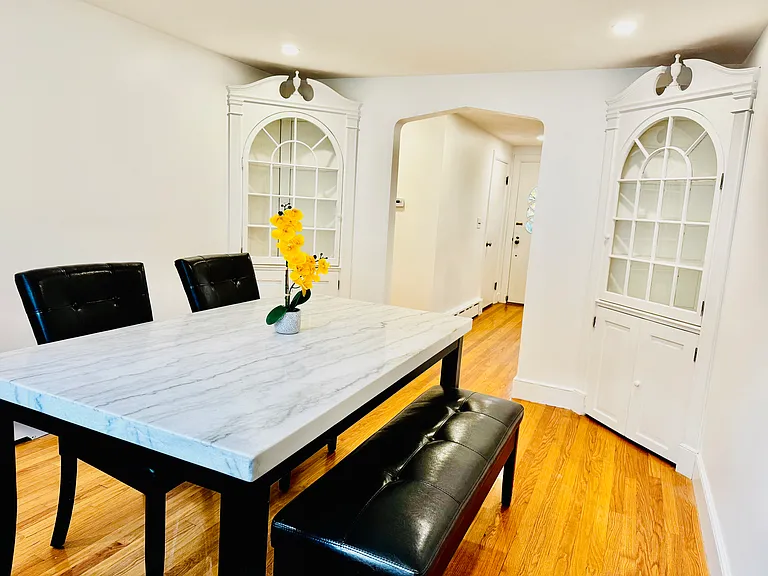 7 Wildwood Ave — Photo 3