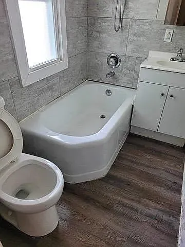 814 W 19th St — Photo 5