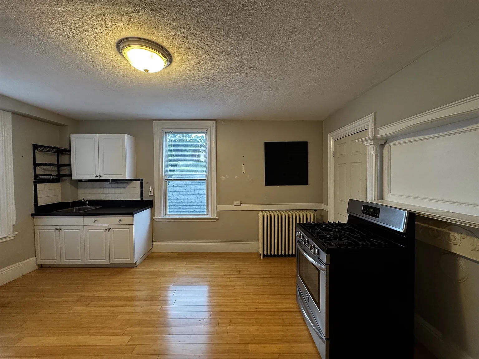 Studio, 400 sqft, $2,200 — Photo 2