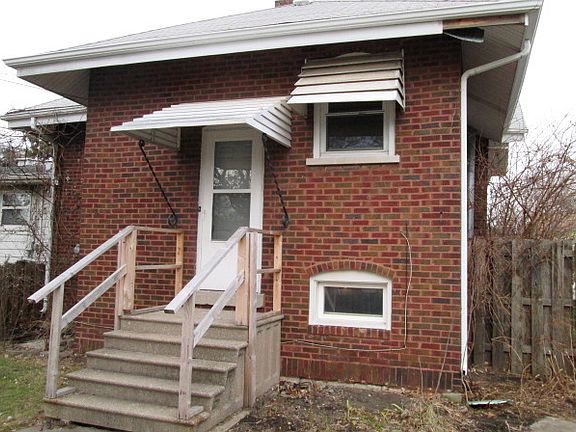 3rd image of 1310 Price Ave