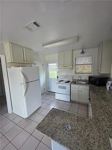 2 bed, 1.0 bath, 725 sqft, $1,550 — Photo 3