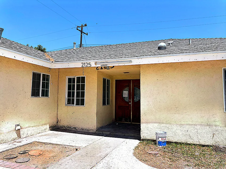 2125 S Salta St