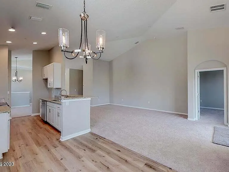 3930 Playa Del Sol Dr — Photo 7