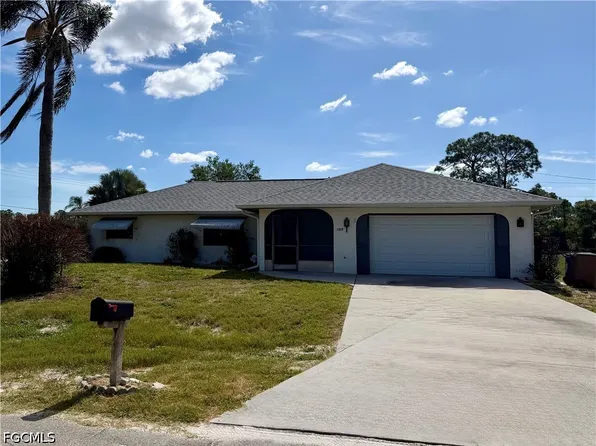 122 Roosevelt Ave, Lehigh Acres, FL 33936