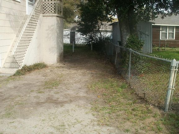 2nd image of 4210 Gaffney St #A