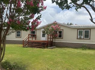 978 Old Church Rd, Waxahachie, TX 75165