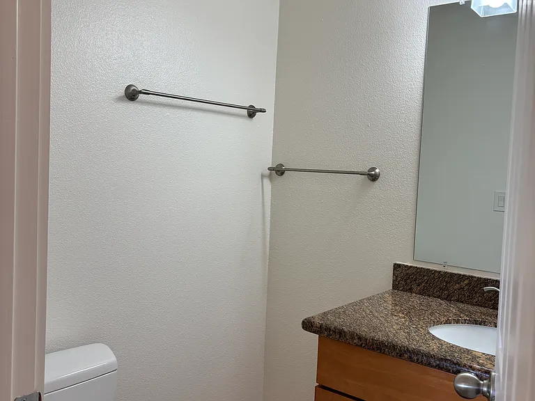 1515 NE 148th St #303 — Photo 8