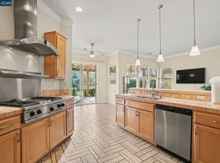 208 Summerset Dr, Brentwood, CA