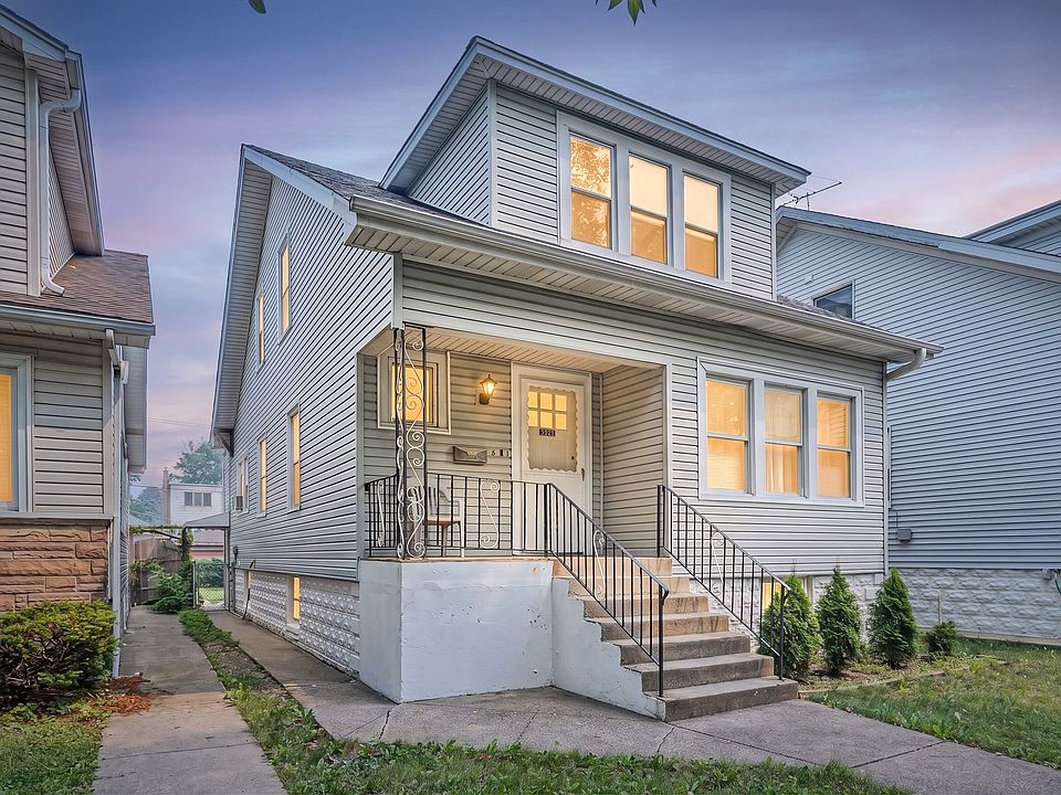 1st image of 5713 N Marmora Ave #2