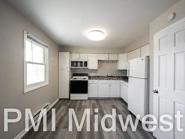 140 Maple Park Dr #3 — Photo 8
