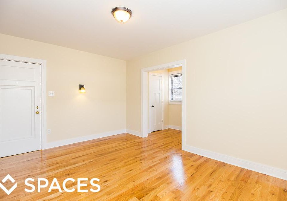 2nd image of 4546 N Damen Ave #3RD315