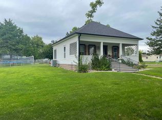 217 E Alice St, Wallace, NE 69169