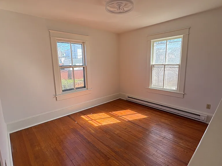 410 Northwest St #B — Photo 3